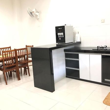 Ana Guest House Jalan Airport קואנטאן מראה חיצוני תמונה